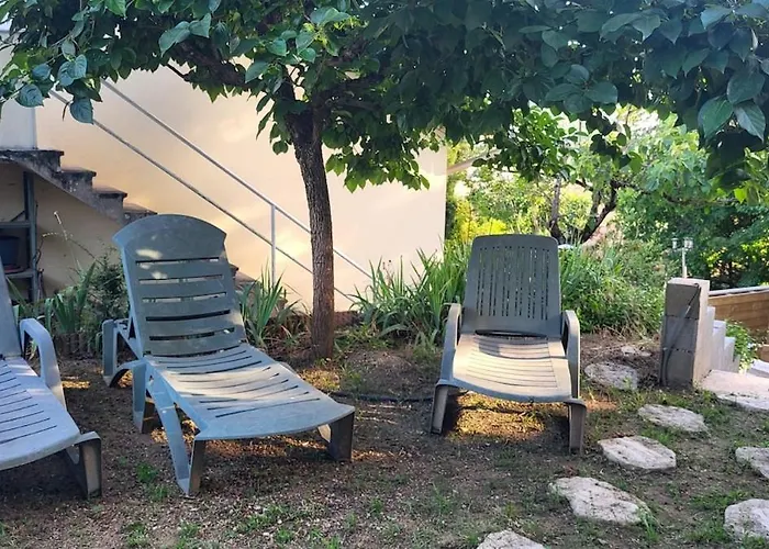Πανσιόν Les De Melis
